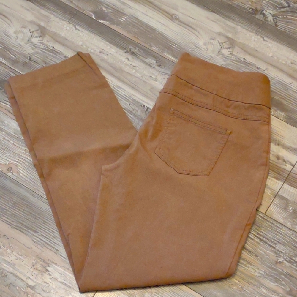 Ruby Red Size 10, Women's Tan Khaki Jeans